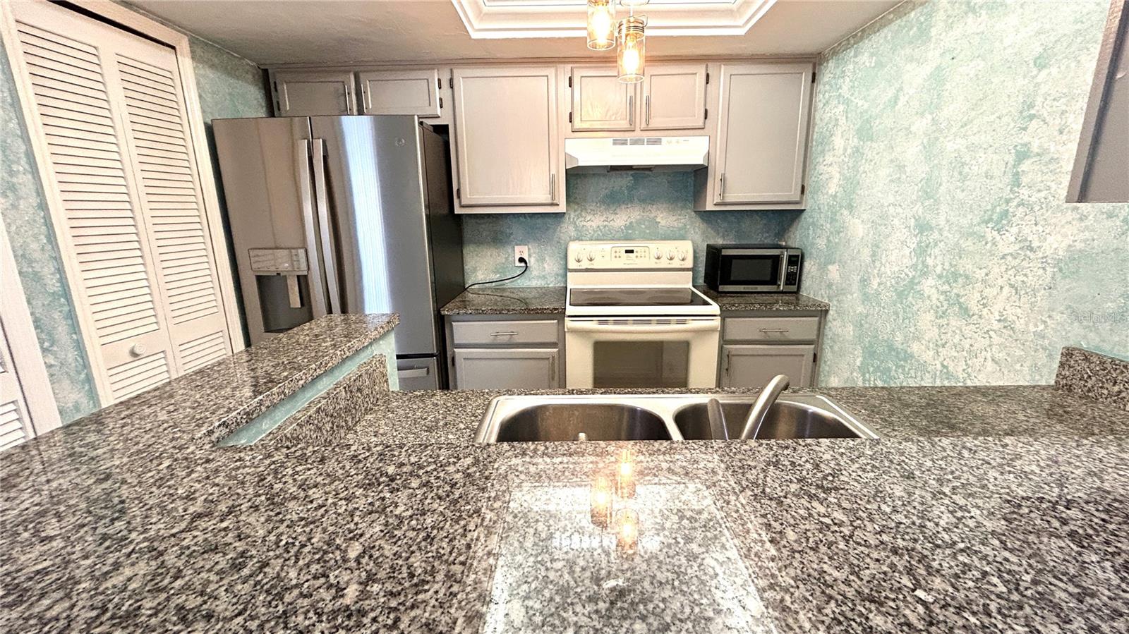 Image 11 of 19 For 5855 8th Place