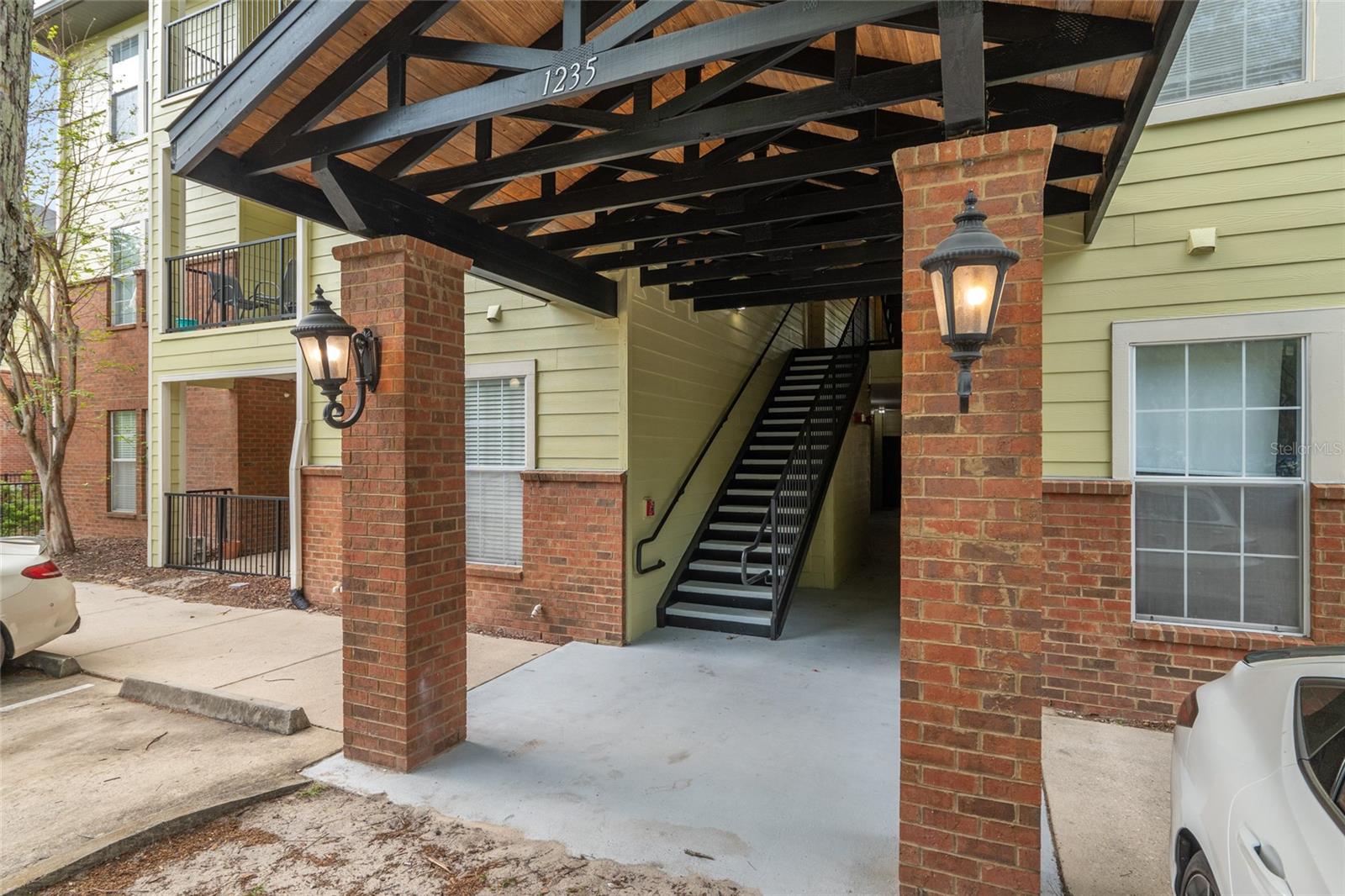 Image 28 of 31 For 1235 9th Road 301