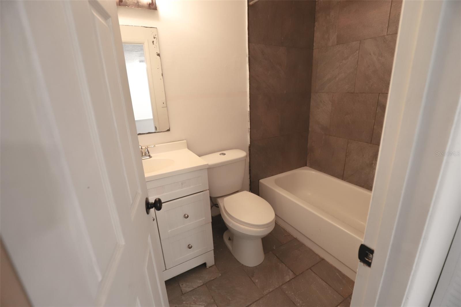 Image 7 of 12 For 914 8th Avenue 19