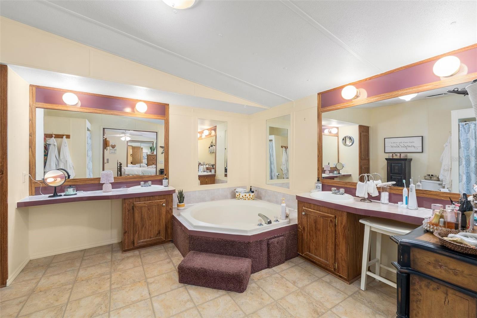 Image 19 of 48 For 3639 80th Avenue