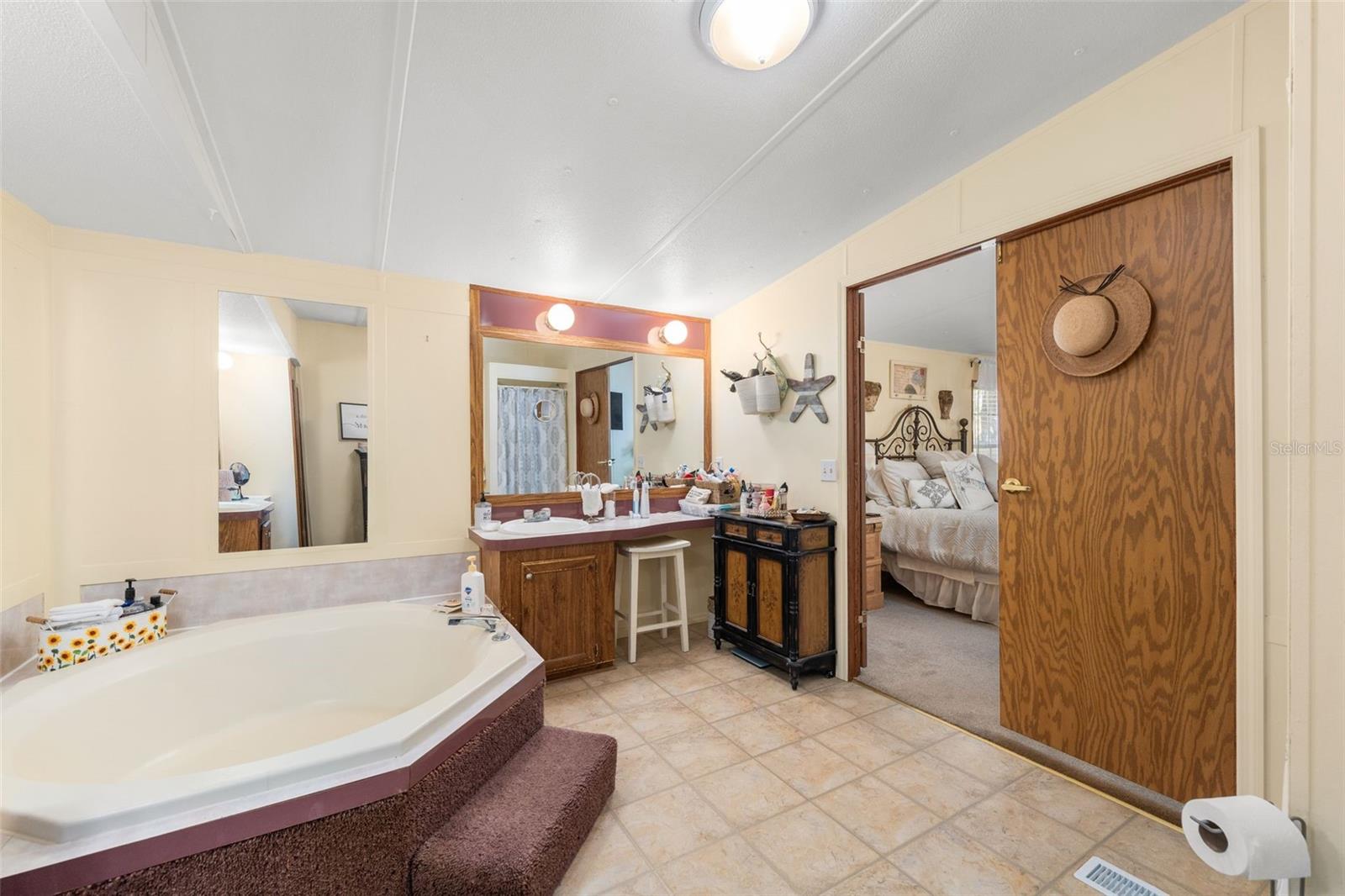 Image 20 of 48 For 3639 80th Avenue