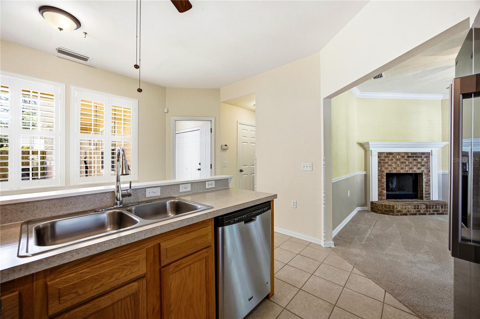 Image 18 of 58 For 11685 19th Place