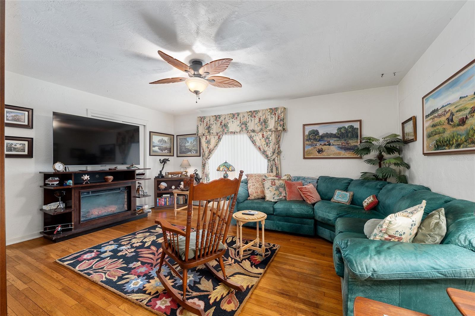 Image 14 of 49 For 3710 22nd Place