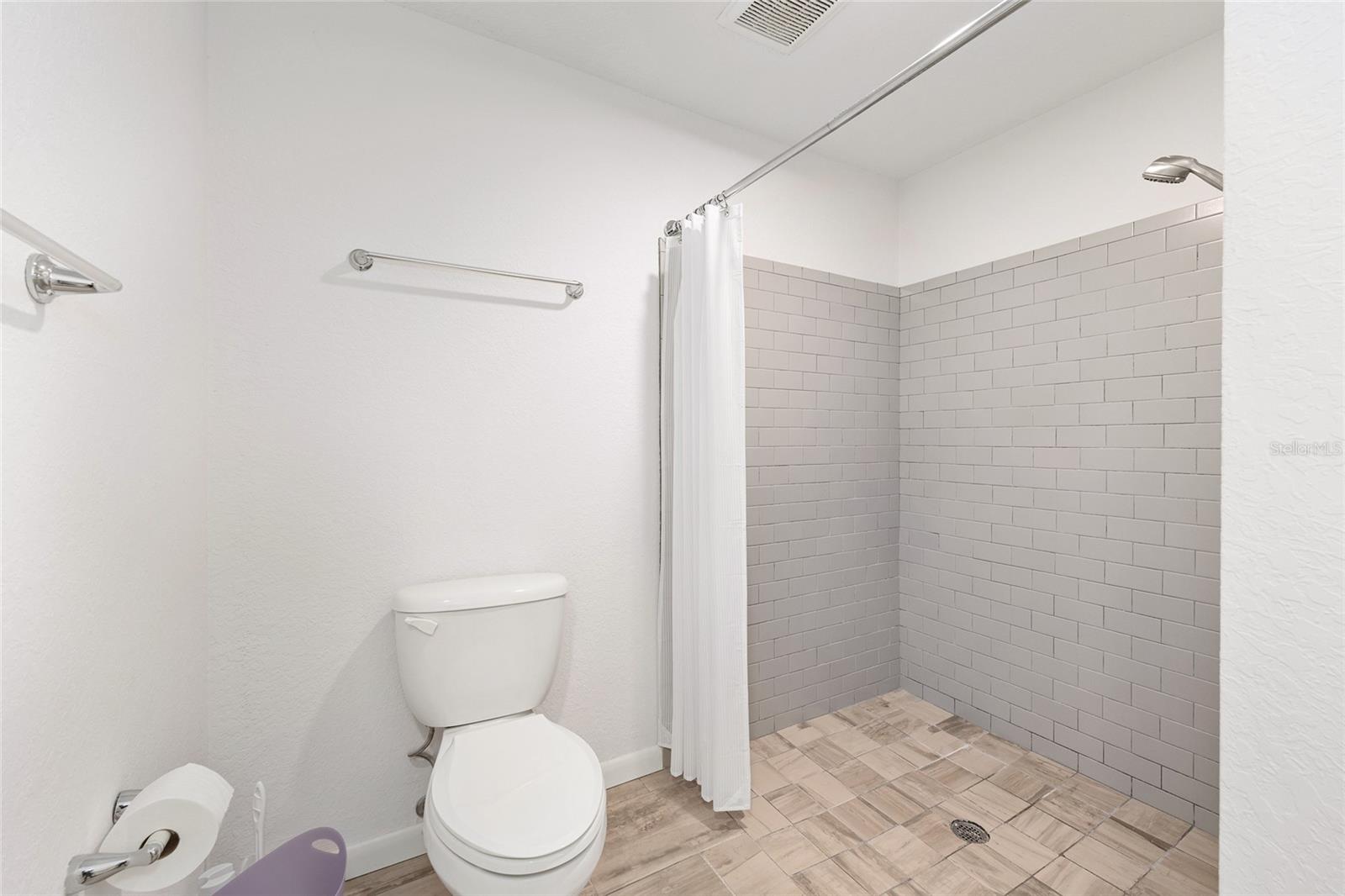 Image 23 of 56 For 2605 100th Street