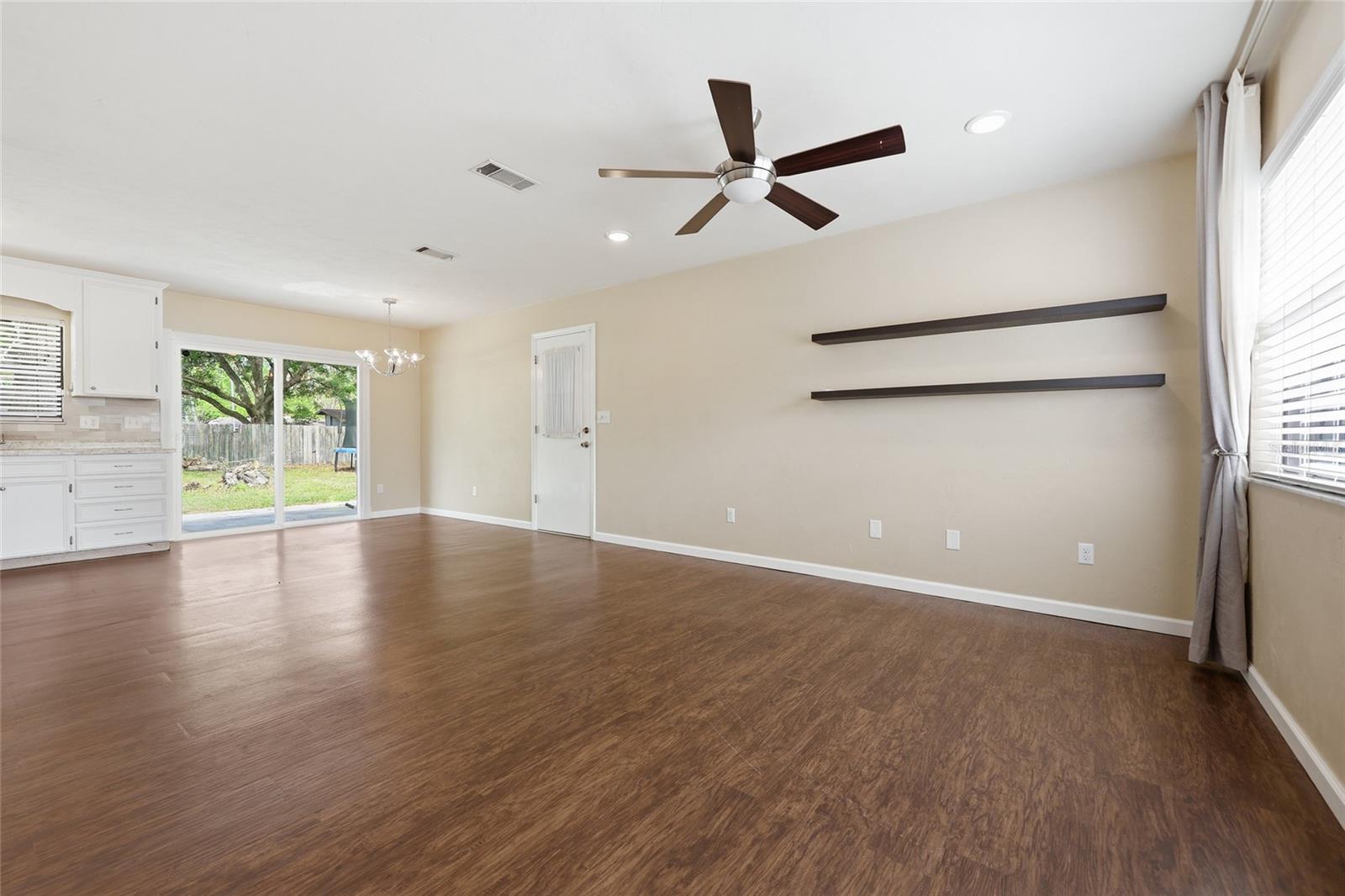 Image 6 of 25 For 6624 28th Terrace