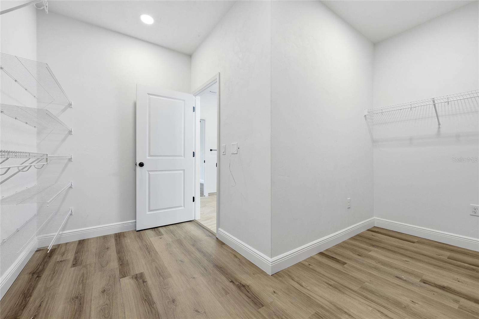 Image 24 of 30 For 6710 10th Lane