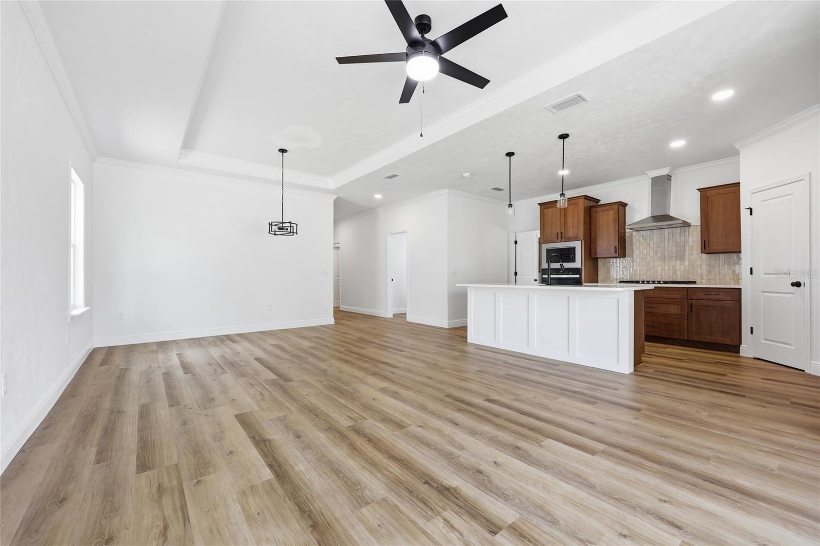 Image 6 of 30 For 6710 10th Lane