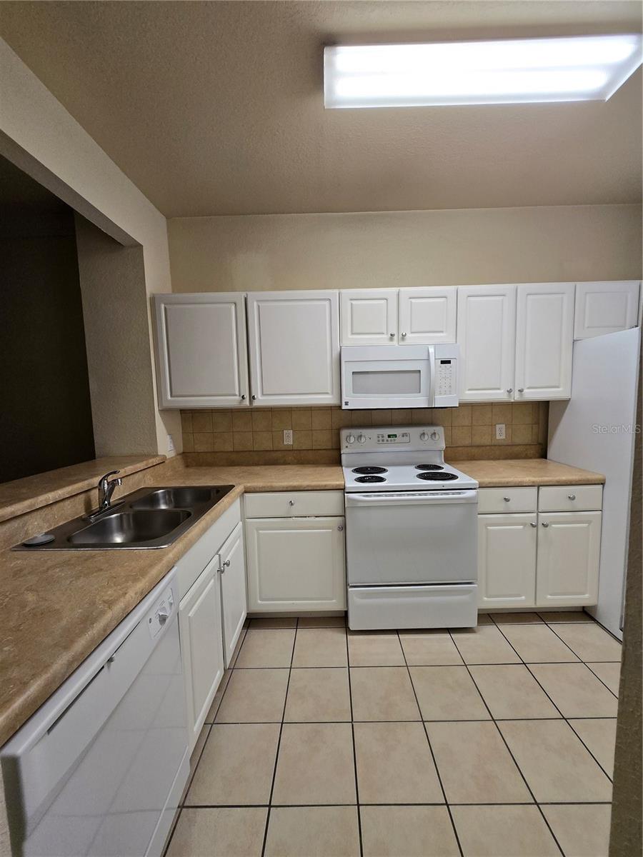 Image 9 of 33 For 5008 44th Lane 103