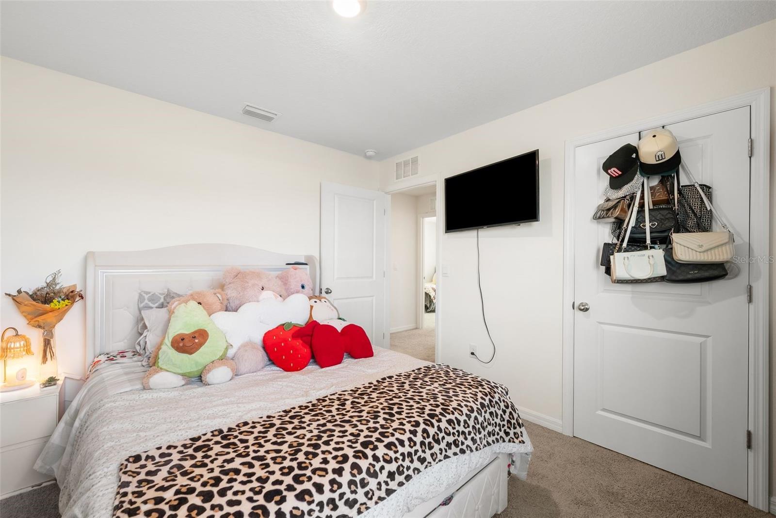 Image 15 of 32 For 24672 11th Place