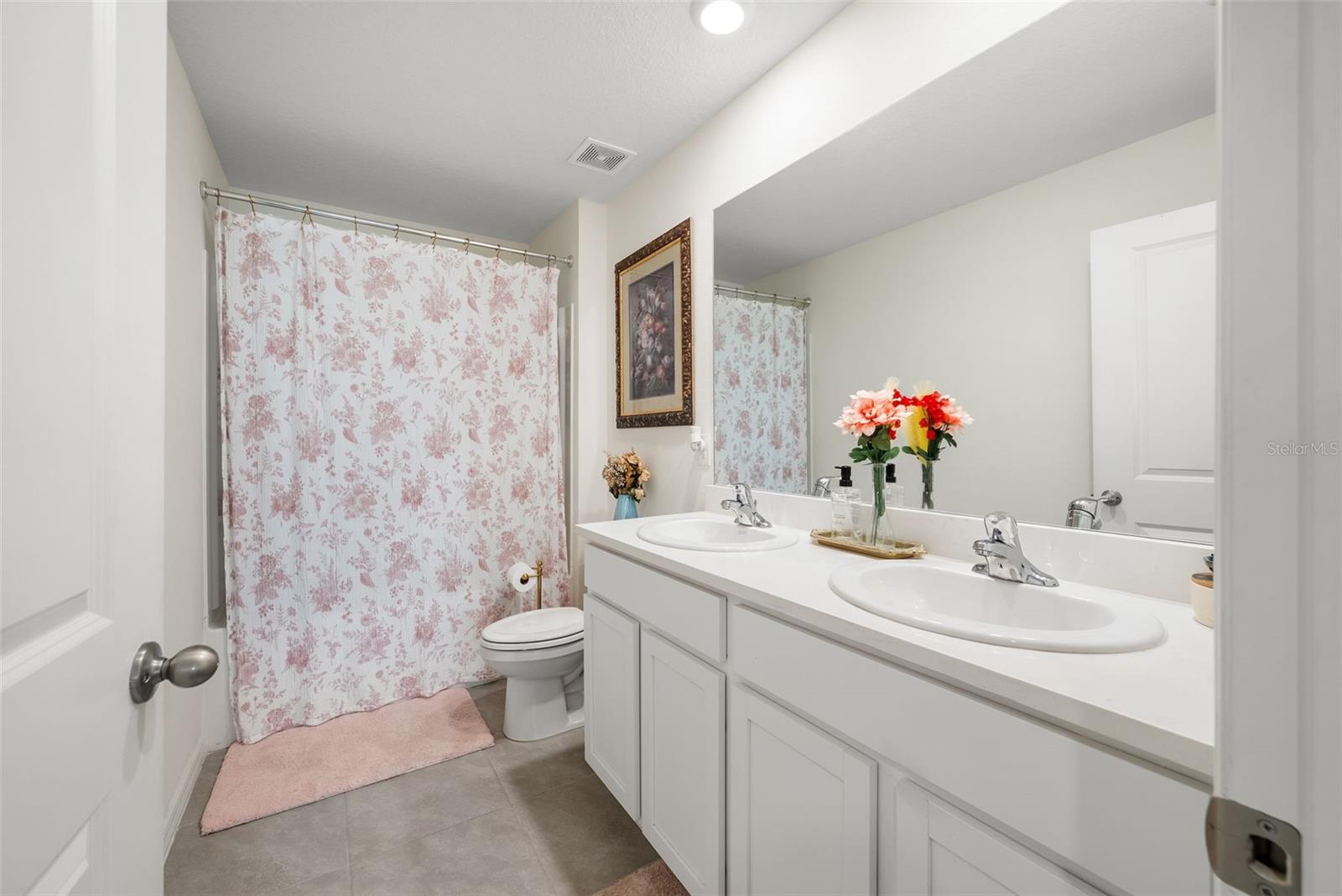 Image 17 of 32 For 24672 11th Place