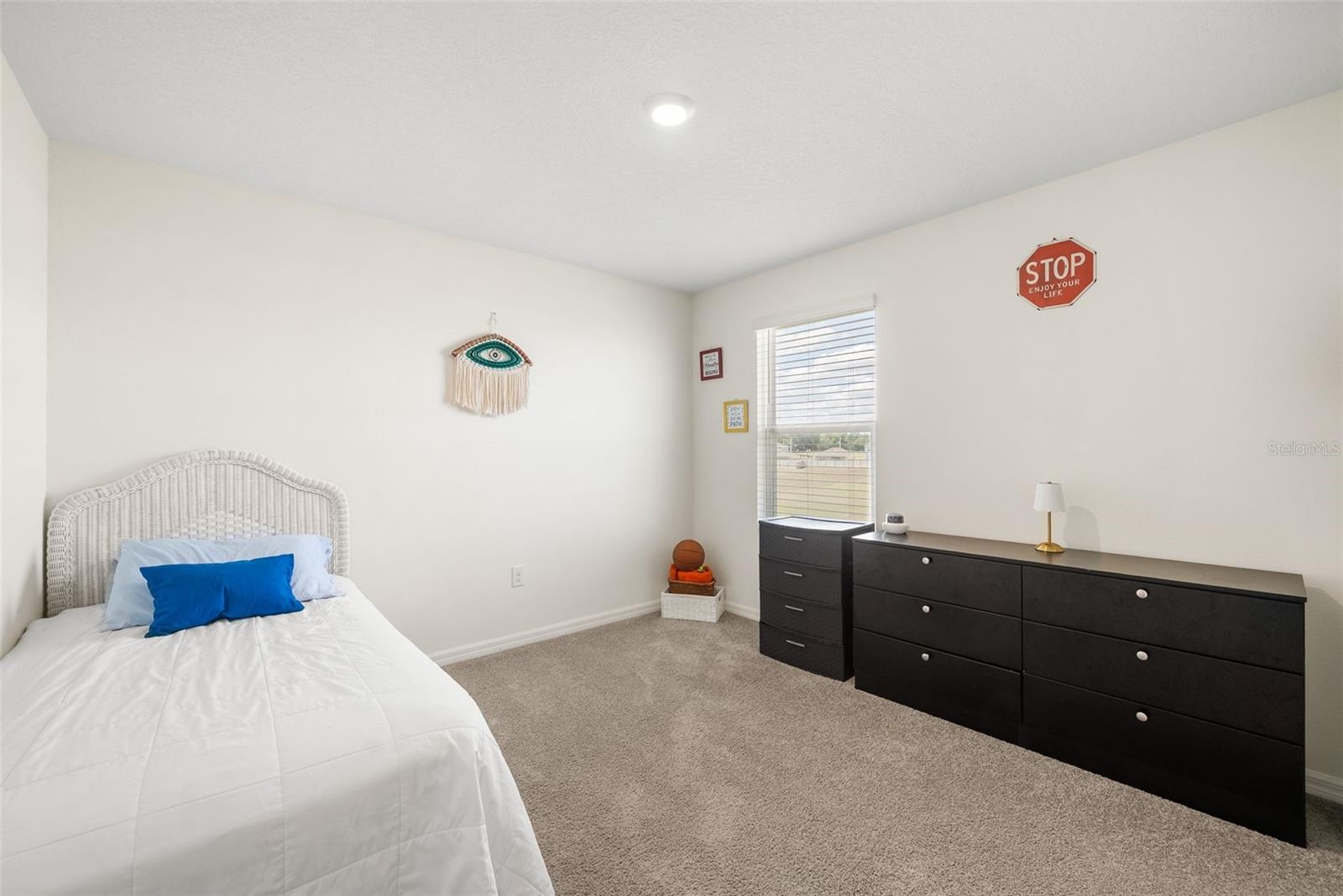 Image 18 of 32 For 24672 11th Place