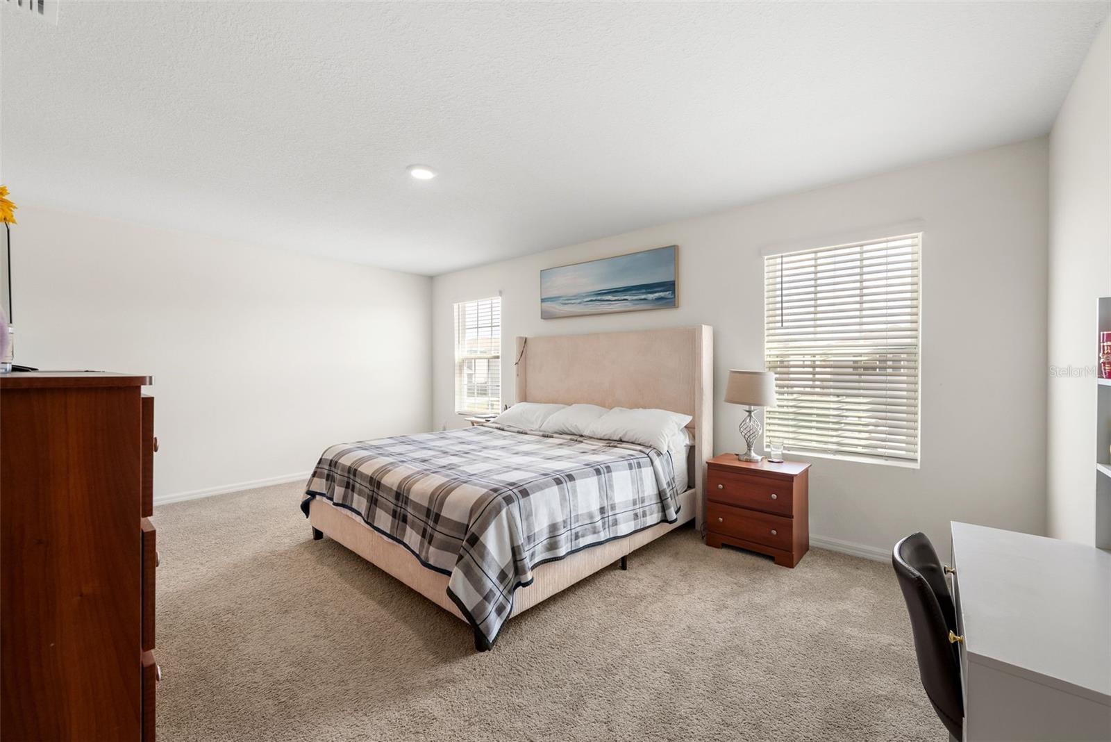 Image 23 of 32 For 24672 11th Place