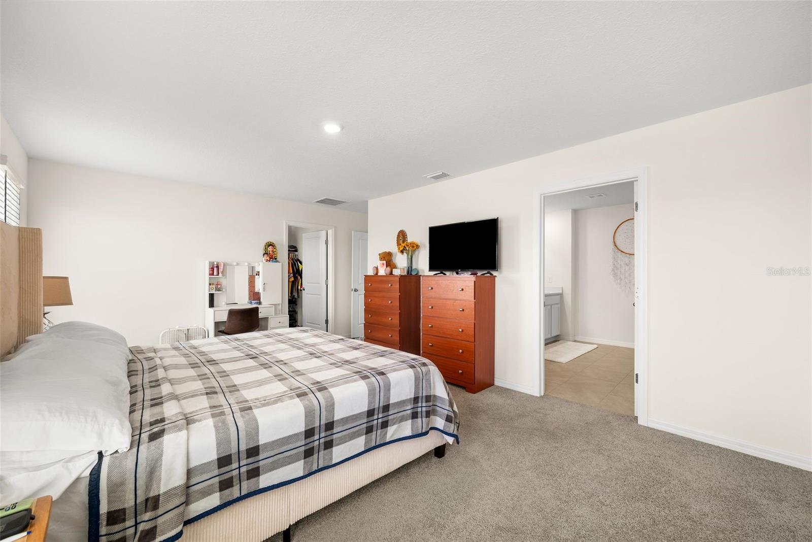 Image 25 of 32 For 24672 11th Place