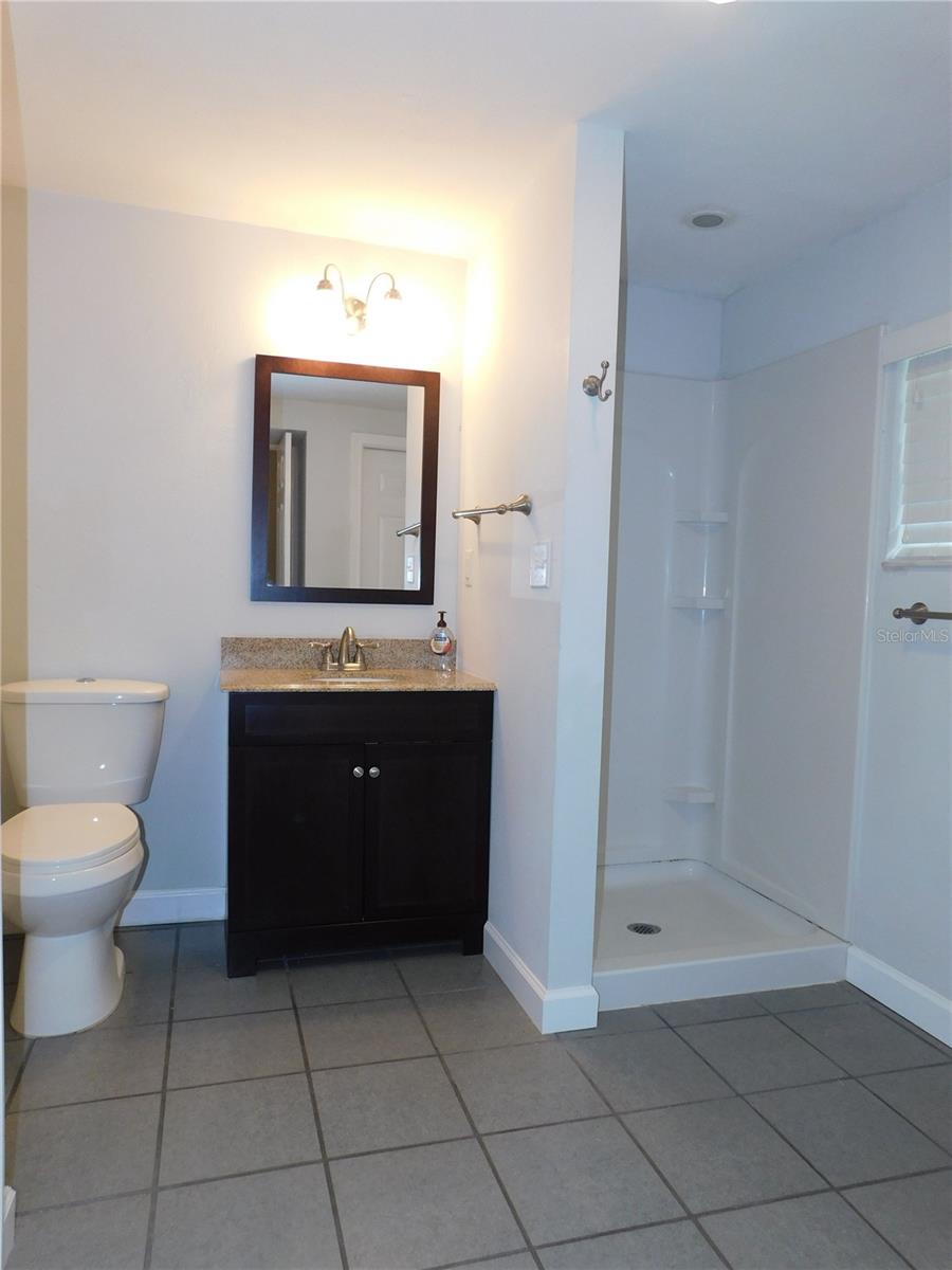 Image 13 of 17 For 413 35th Terrace