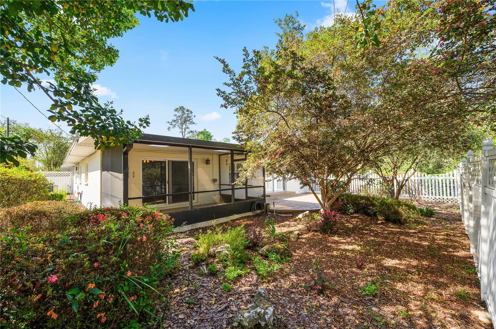 Image 37 of 41 For 2138 30th Place