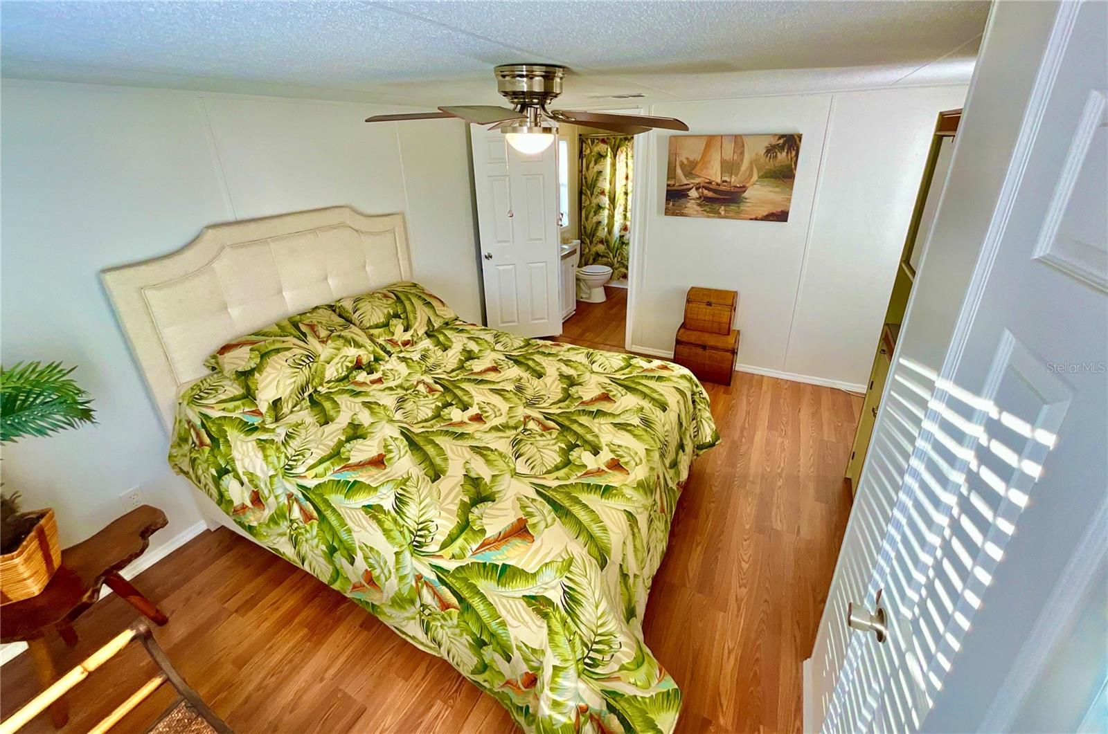 Image 23 of 38 For 129 Crystal Lake Drive