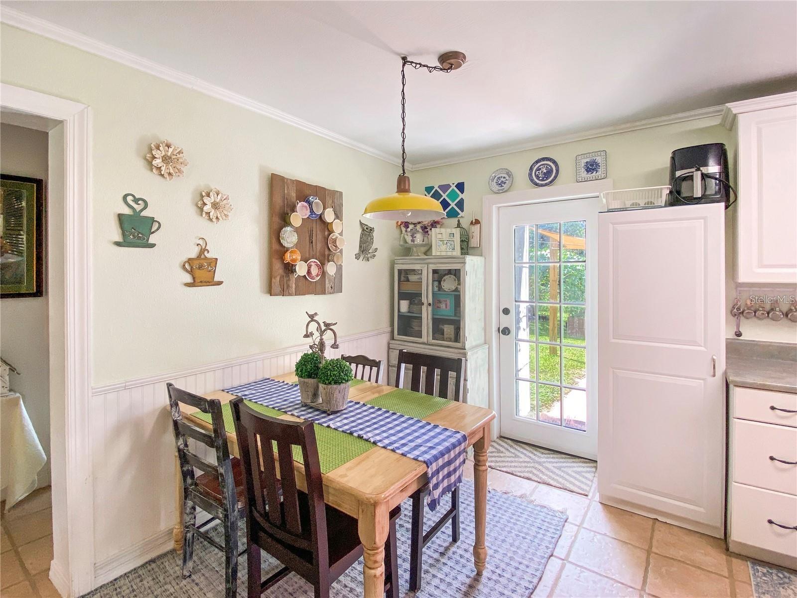 Image 12 of 40 For 228 Oak Hill Street