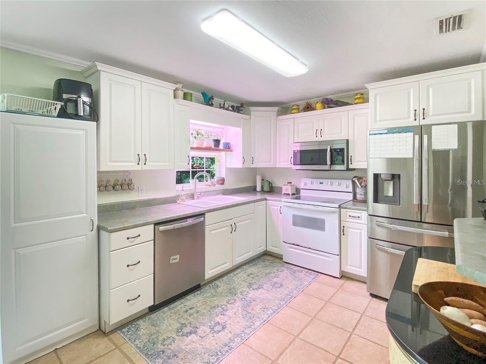 Image 16 of 40 For 228 Oak Hill Street