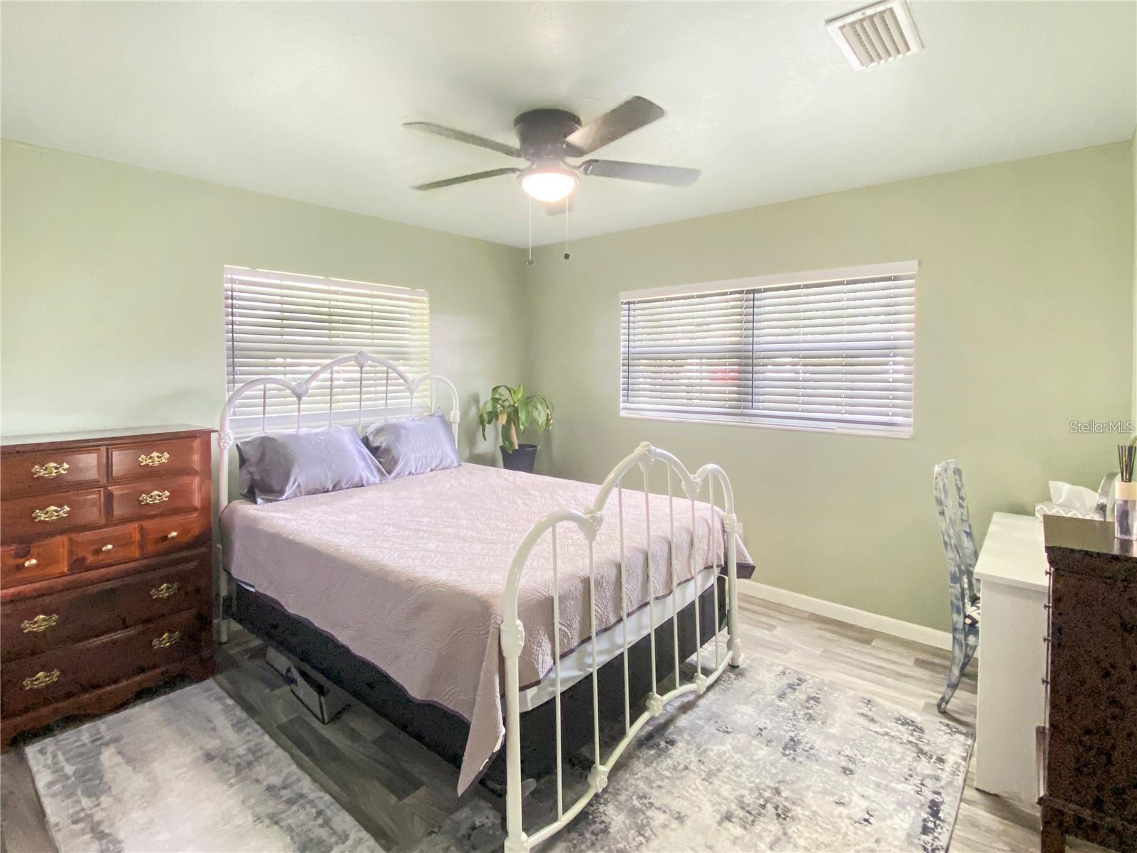 Image 19 of 40 For 228 Oak Hill Street