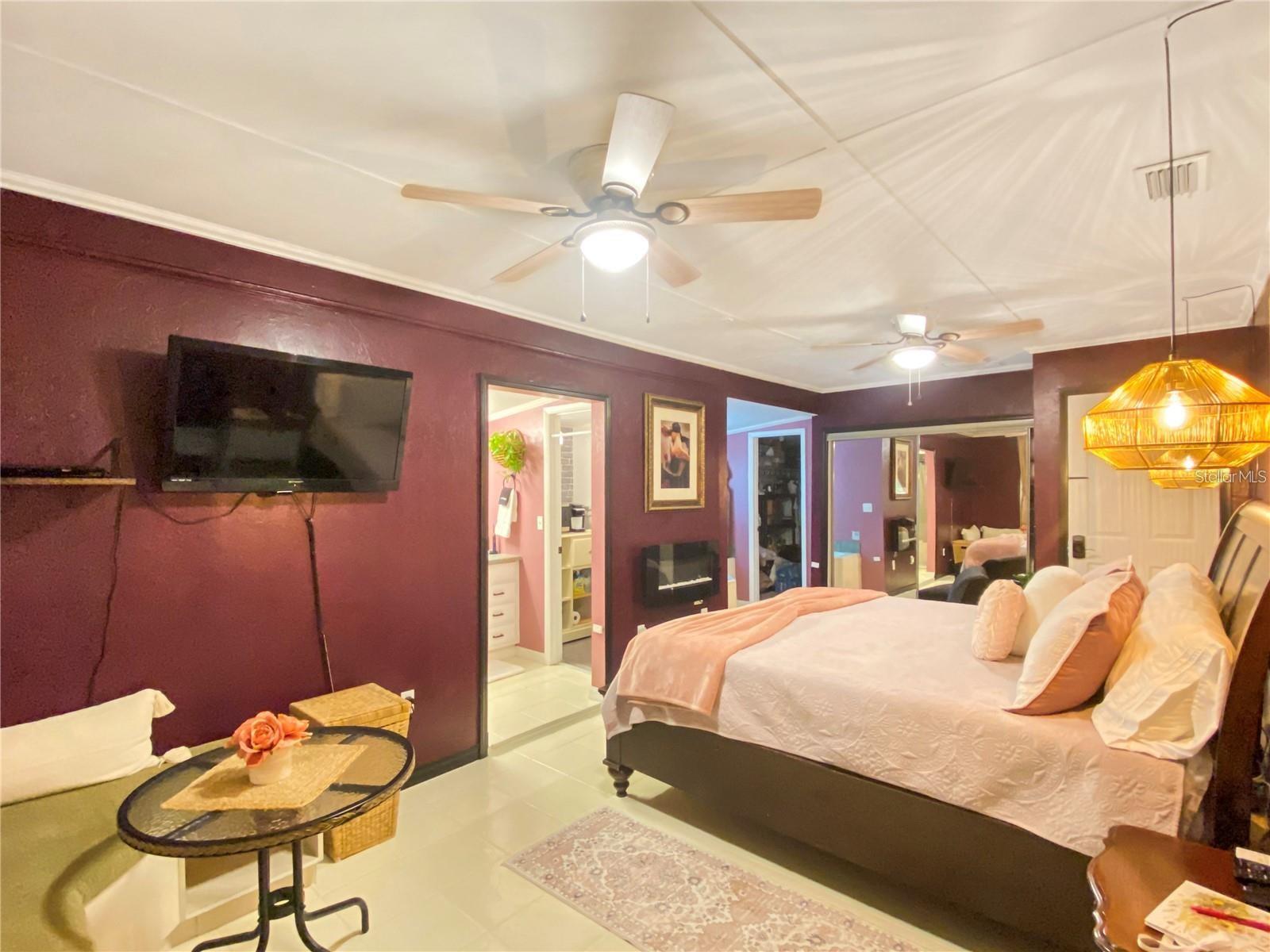 Image 27 of 40 For 228 Oak Hill Street