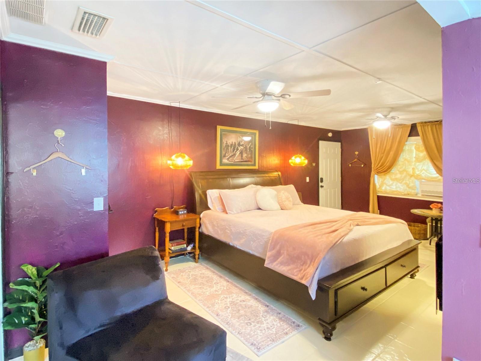 Image 29 of 40 For 228 Oak Hill Street