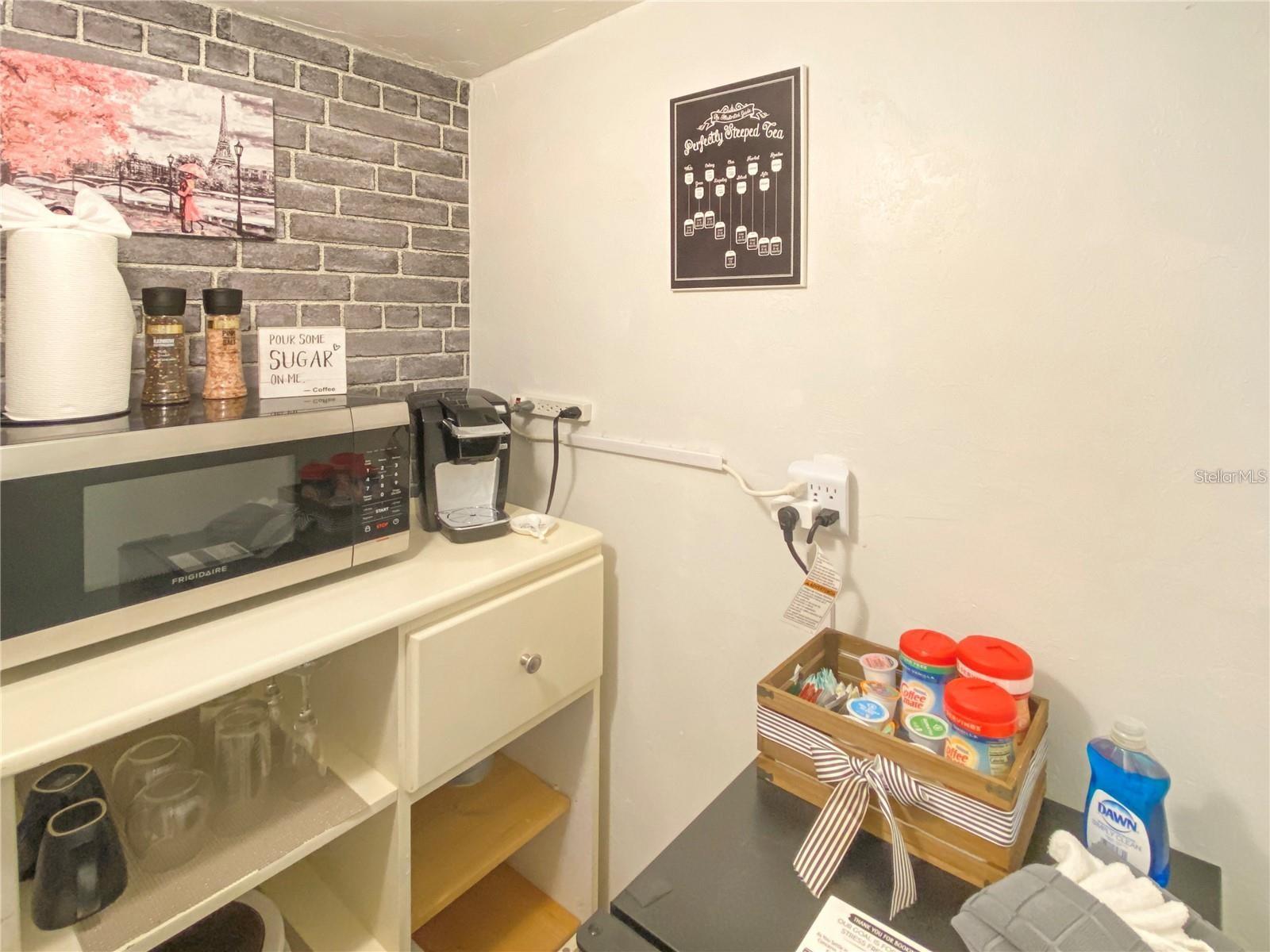 Image 30 of 40 For 228 Oak Hill Street