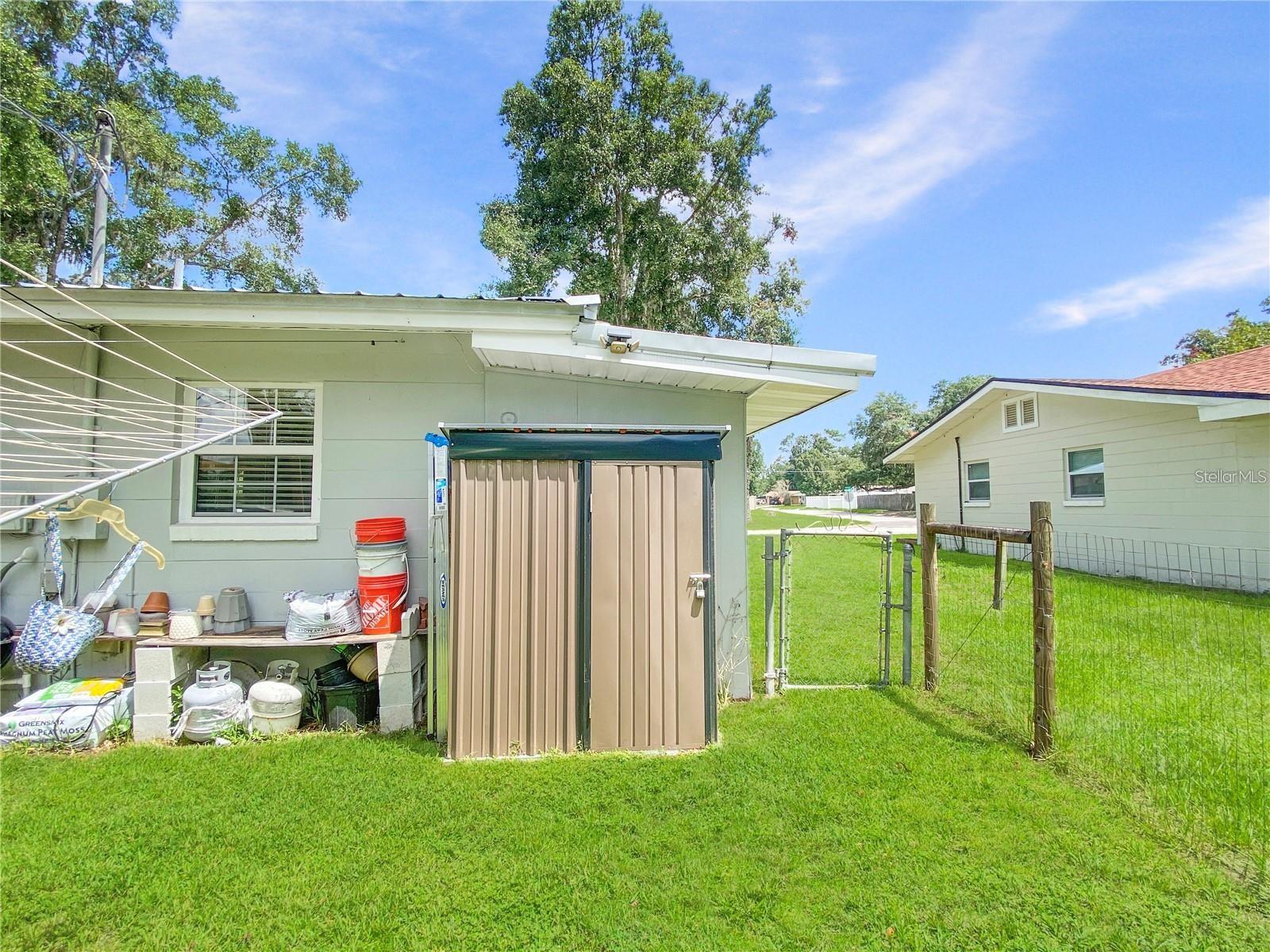 Image 32 of 40 For 228 Oak Hill Street