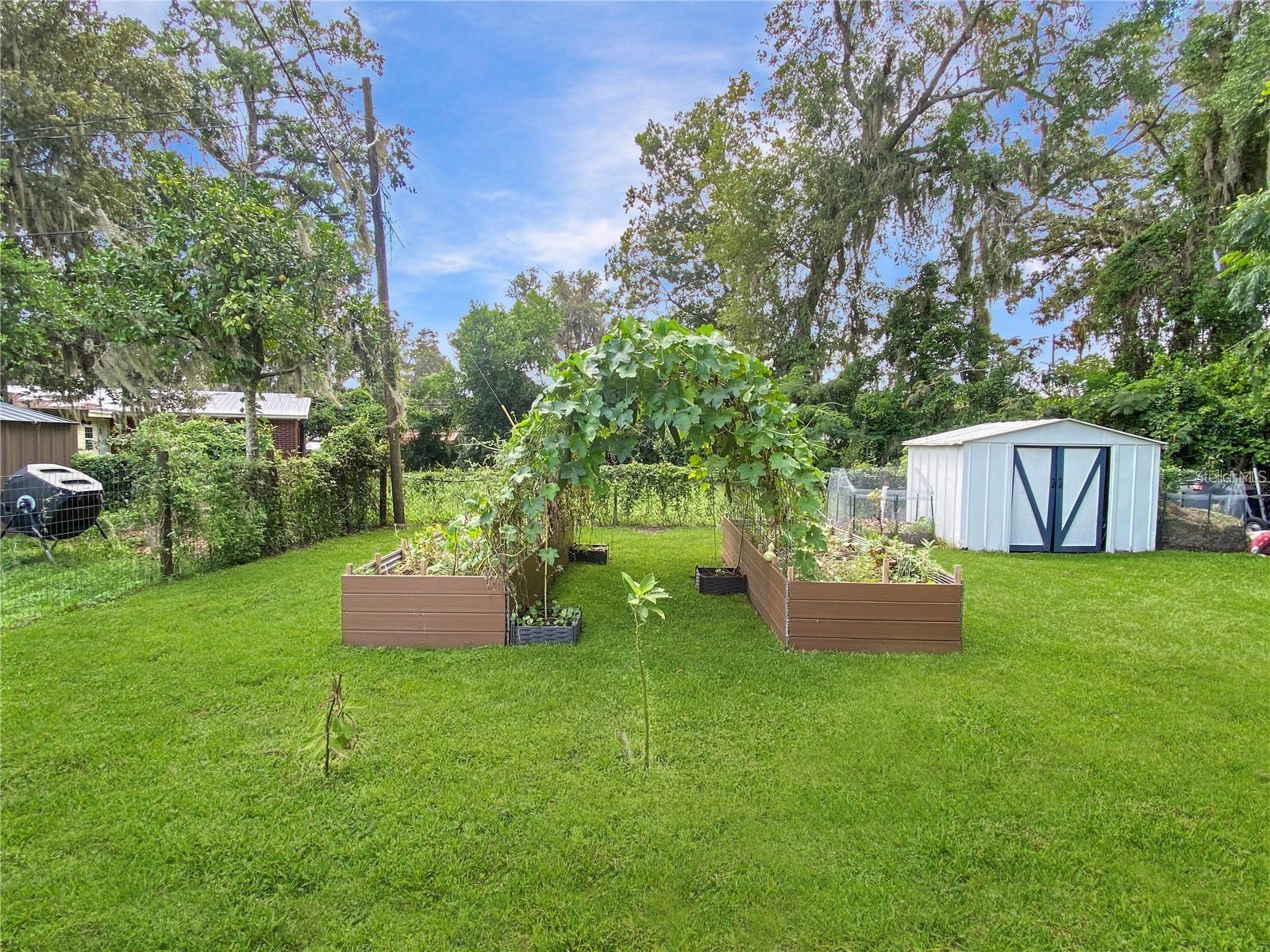 Image 35 of 40 For 228 Oak Hill Street