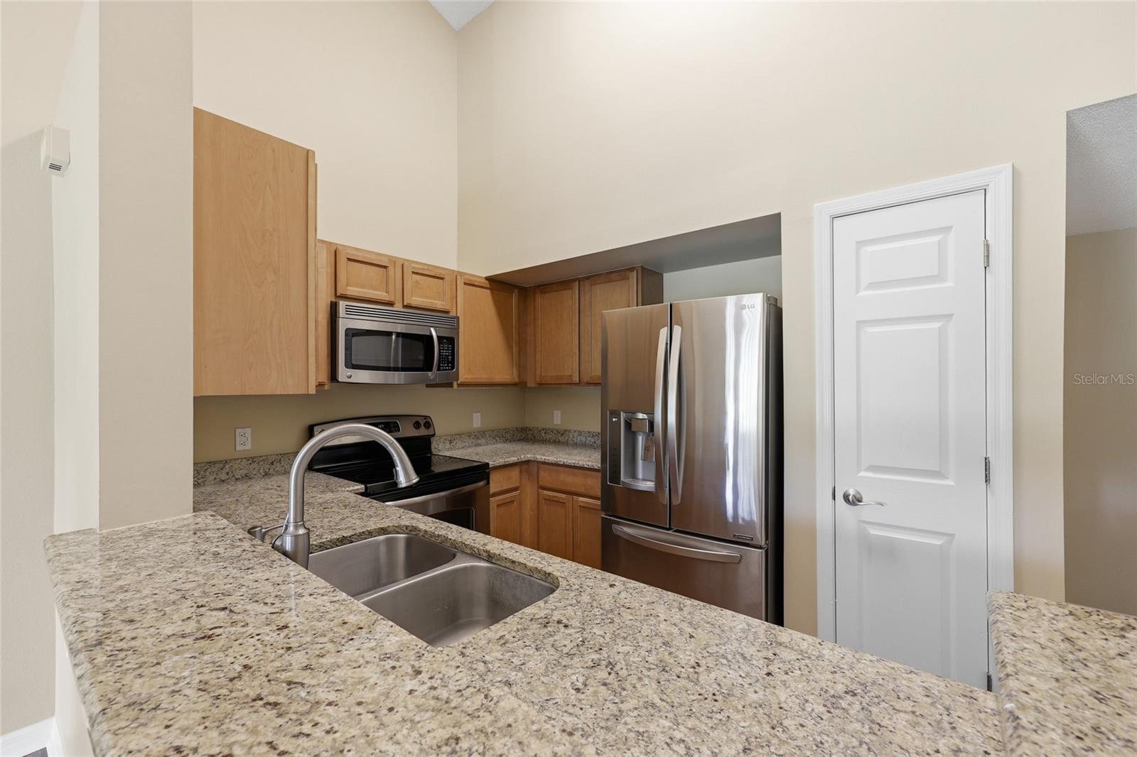 Image 10 of 26 For 10000 52nd Avenue 6