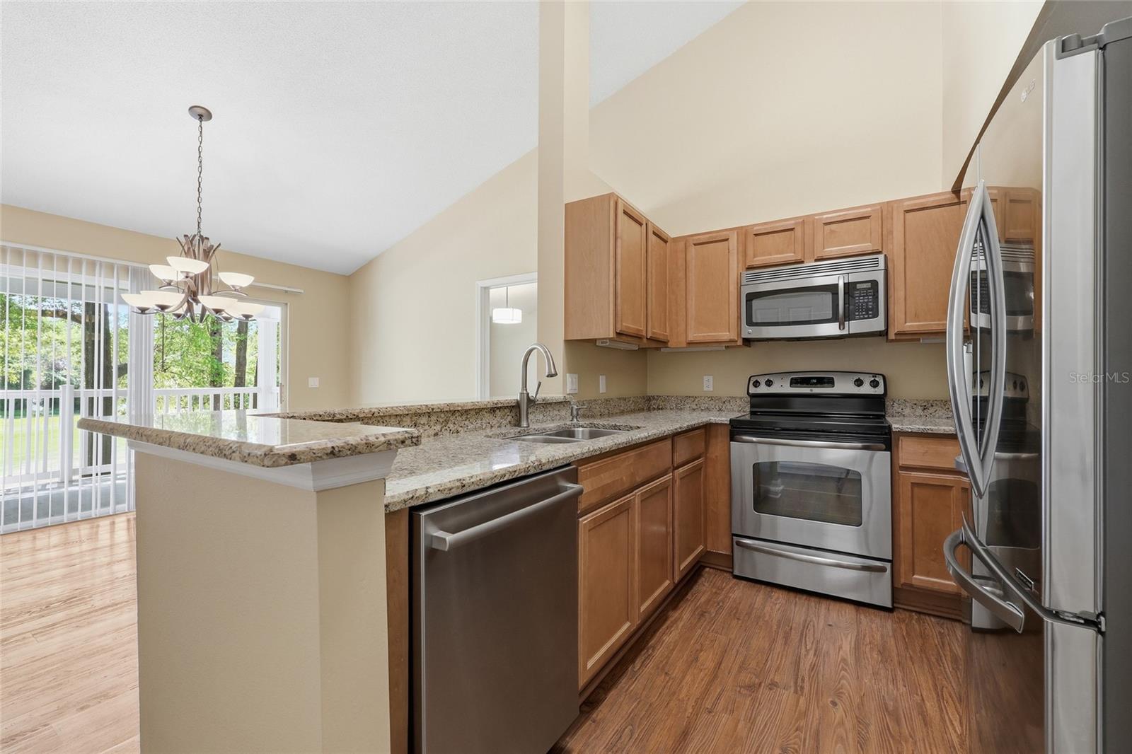 Image 9 of 26 For 10000 52nd Avenue 6