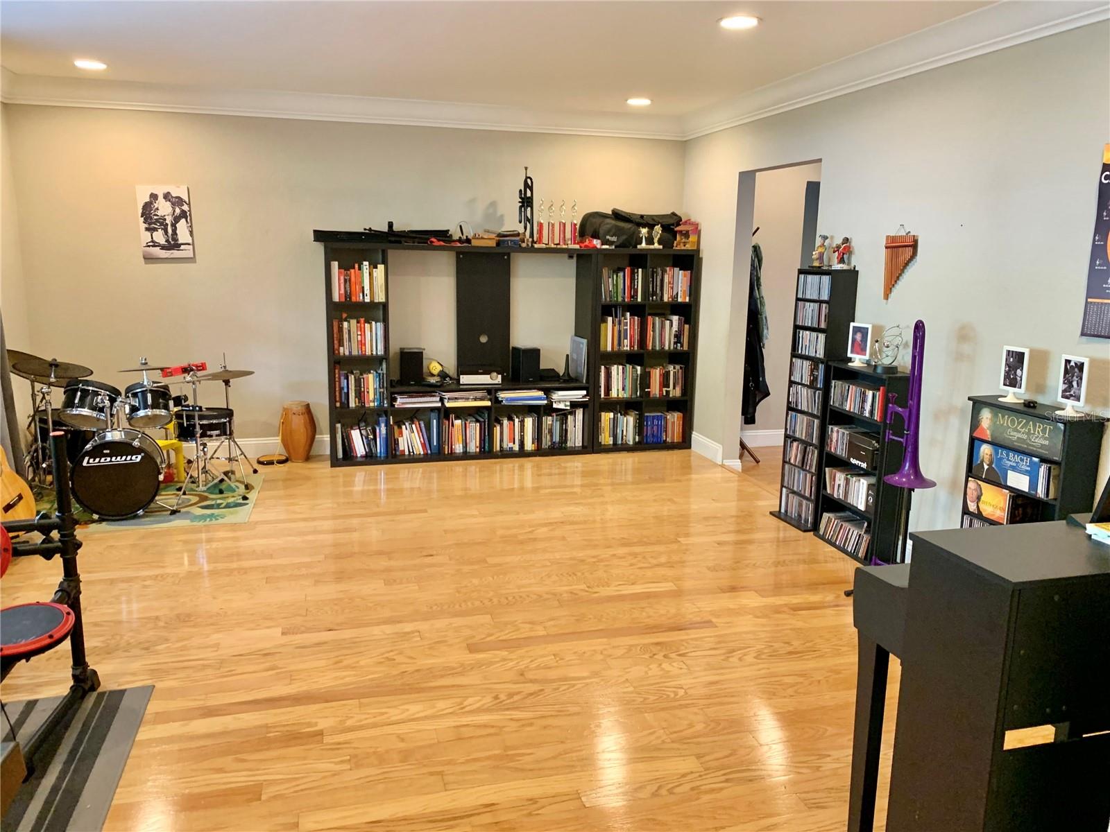 Image 6 of 39 For 2219 17th Avenue