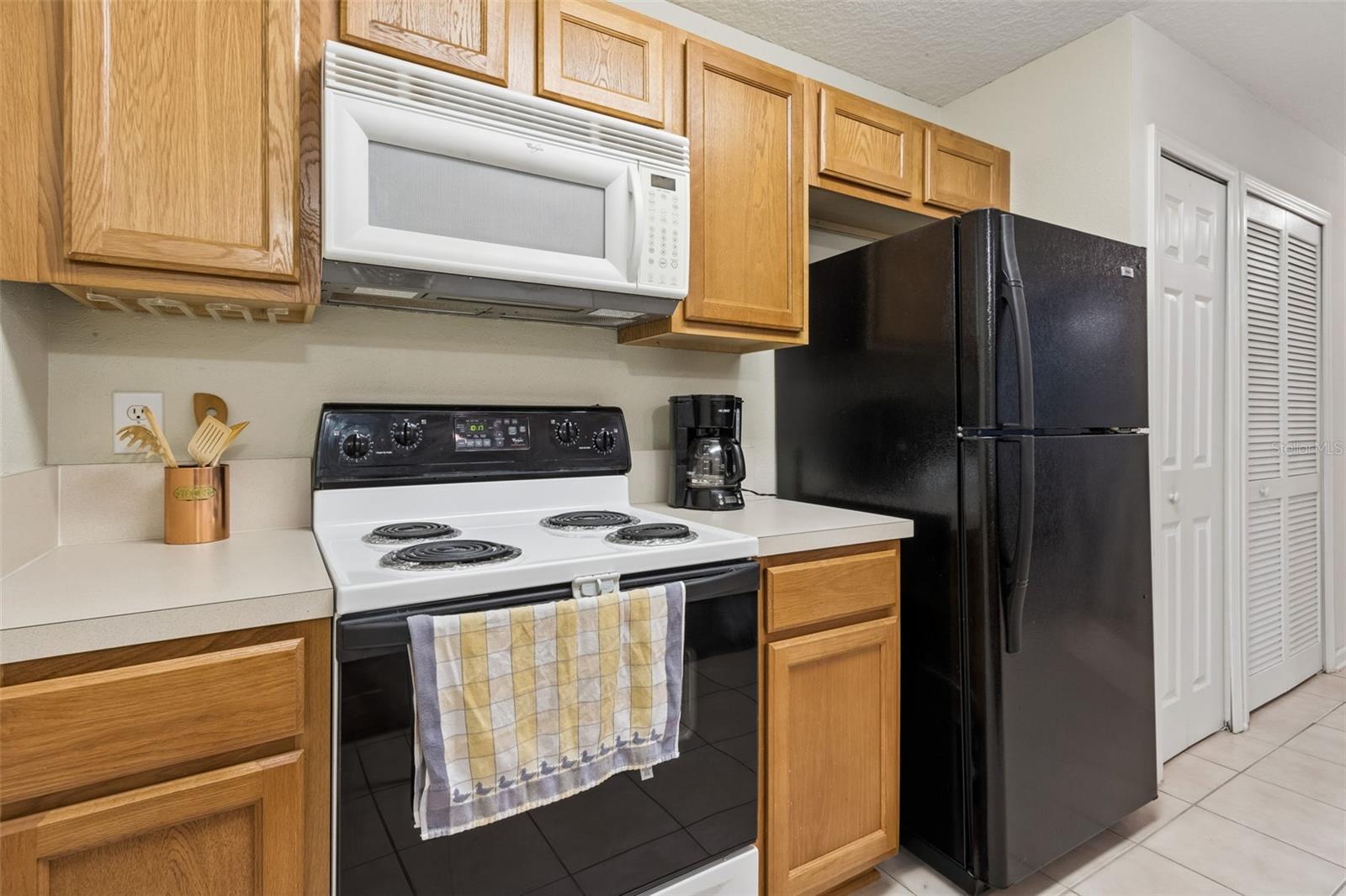 Image 17 of 37 For 6075 Maggies Circle 113