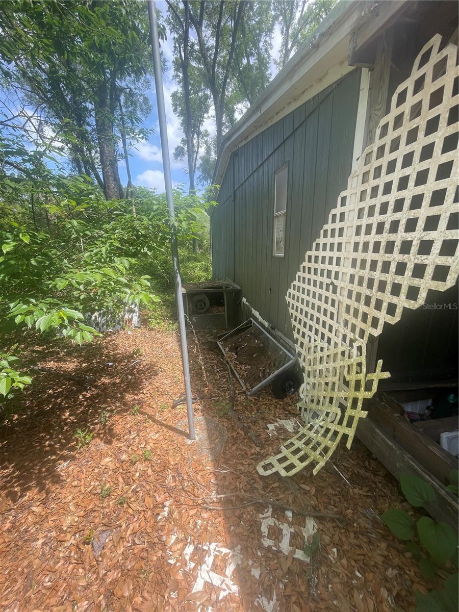 Image 24 of 35 For 7157 120th Street