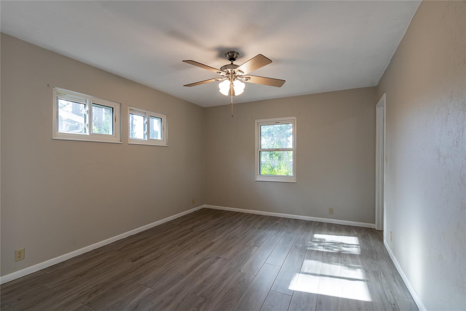 Image 17 of 27 For 4224 87th Lane