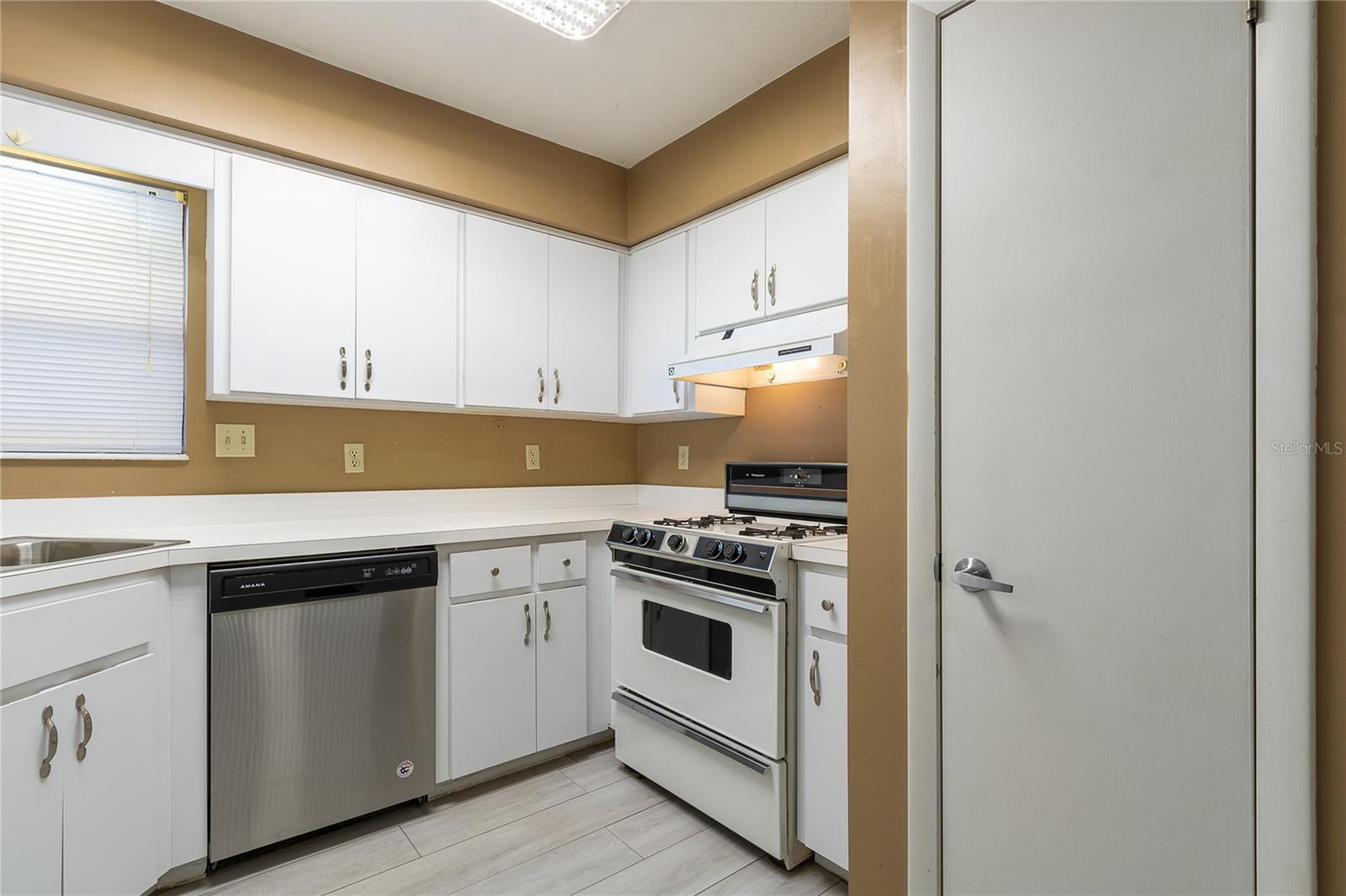 Image 6 of 27 For 4224 87th Lane