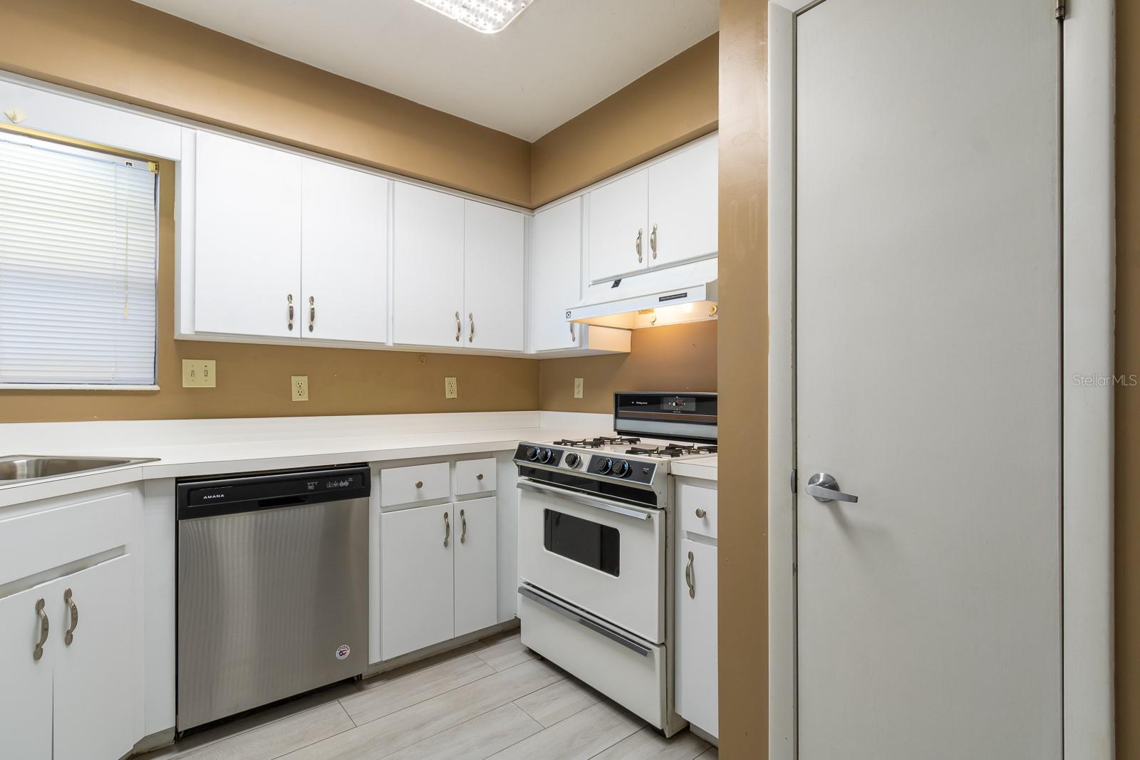 Image 8 of 27 For 4224 87th Lane