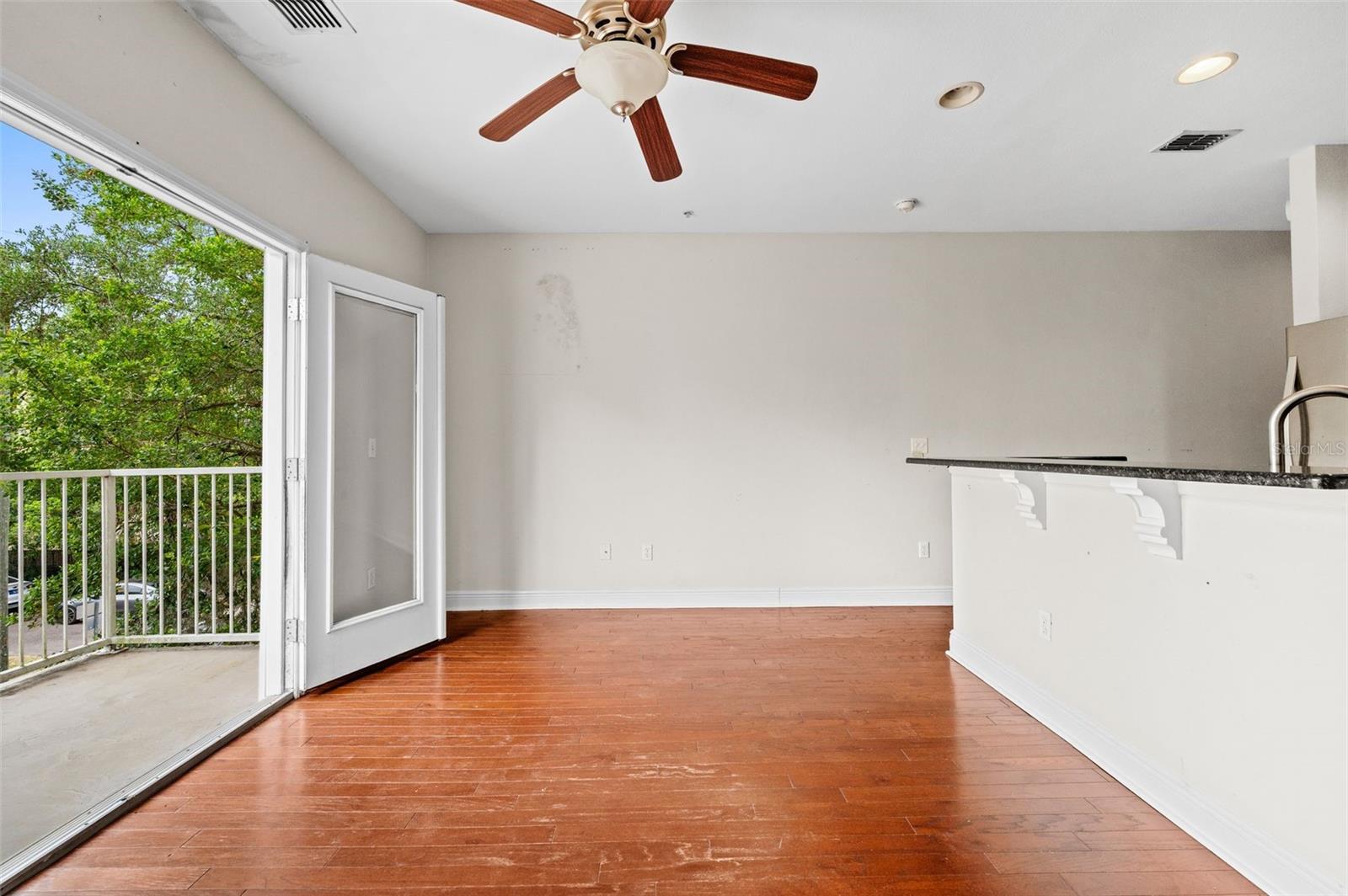 Image 13 of 29 For 1500 4th Avenue 208