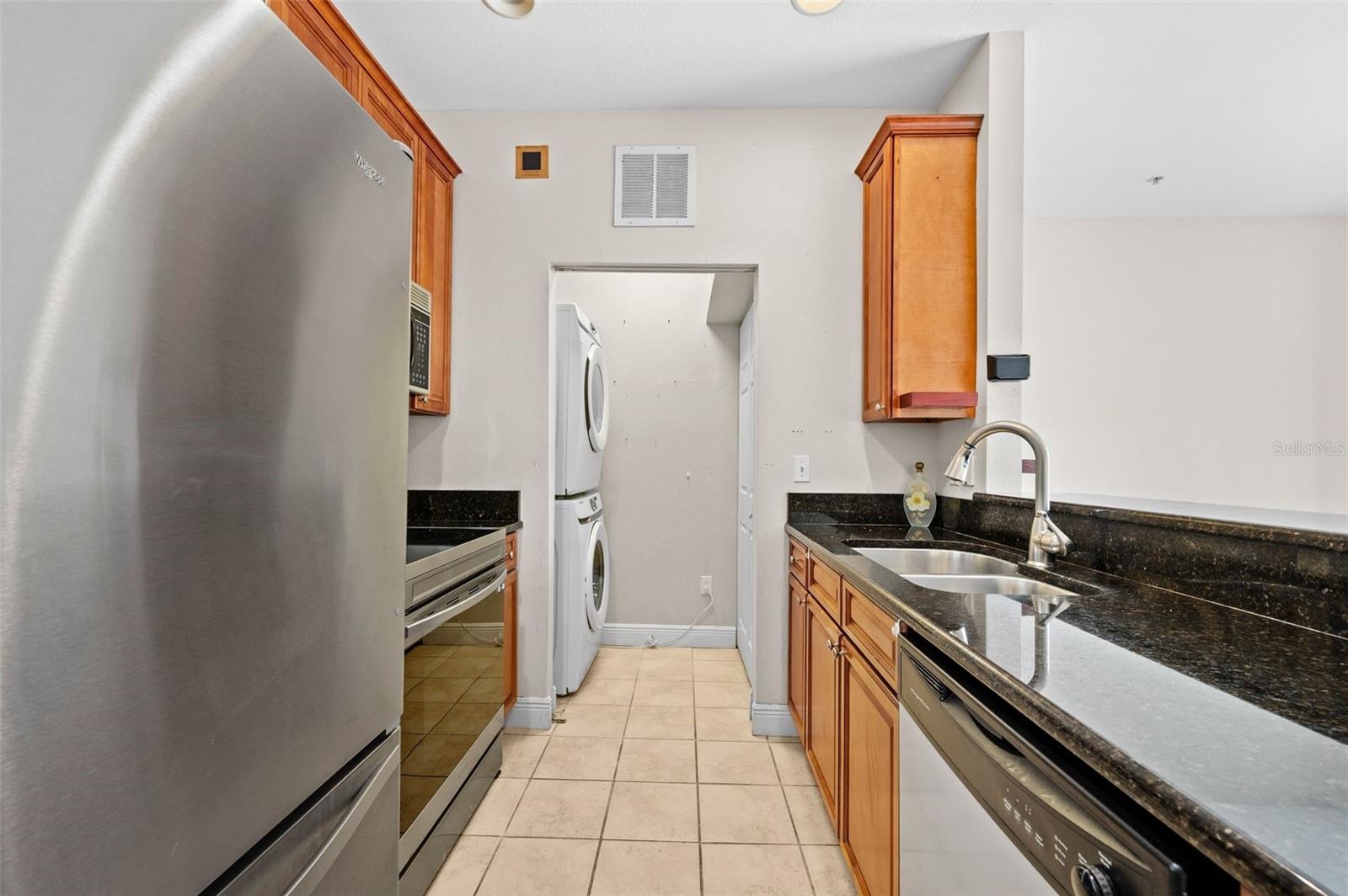 Image 21 of 29 For 1500 4th Avenue 208