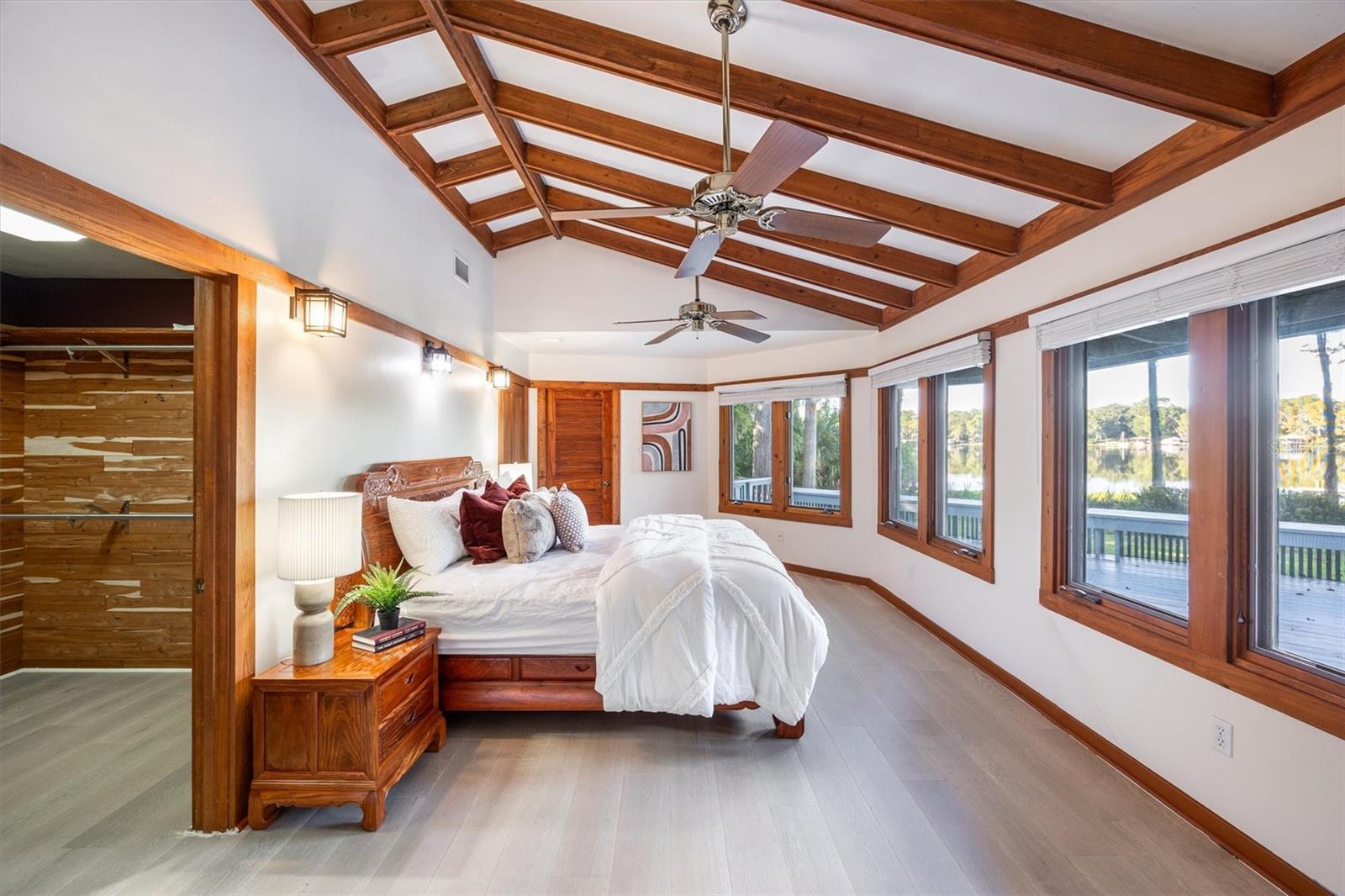 Image 15 of 65 For 25608 Devonia Street