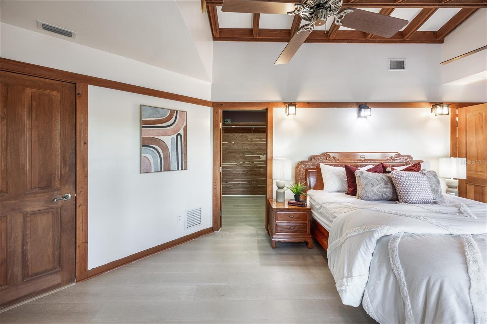 Image 17 of 65 For 25608 Devonia Street