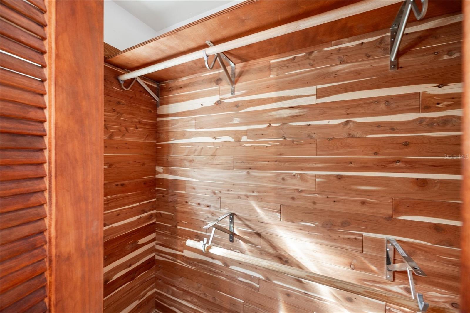 Image 19 of 65 For 25608 Devonia Street