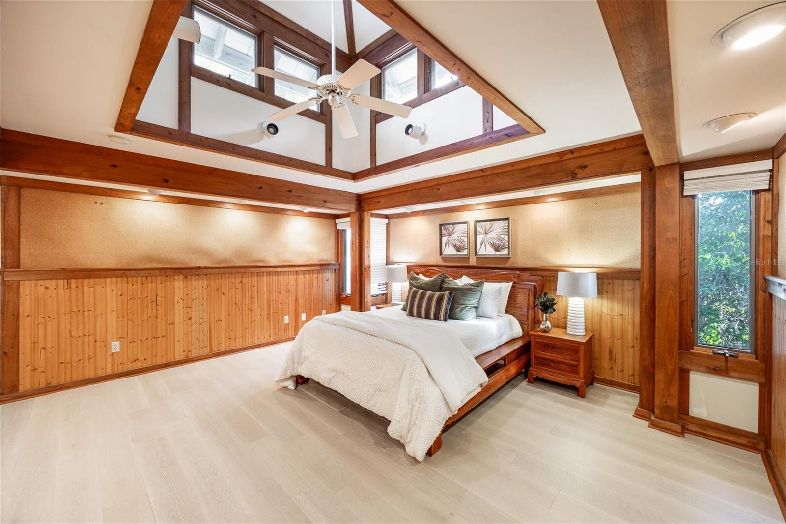 Image 23 of 65 For 25608 Devonia Street