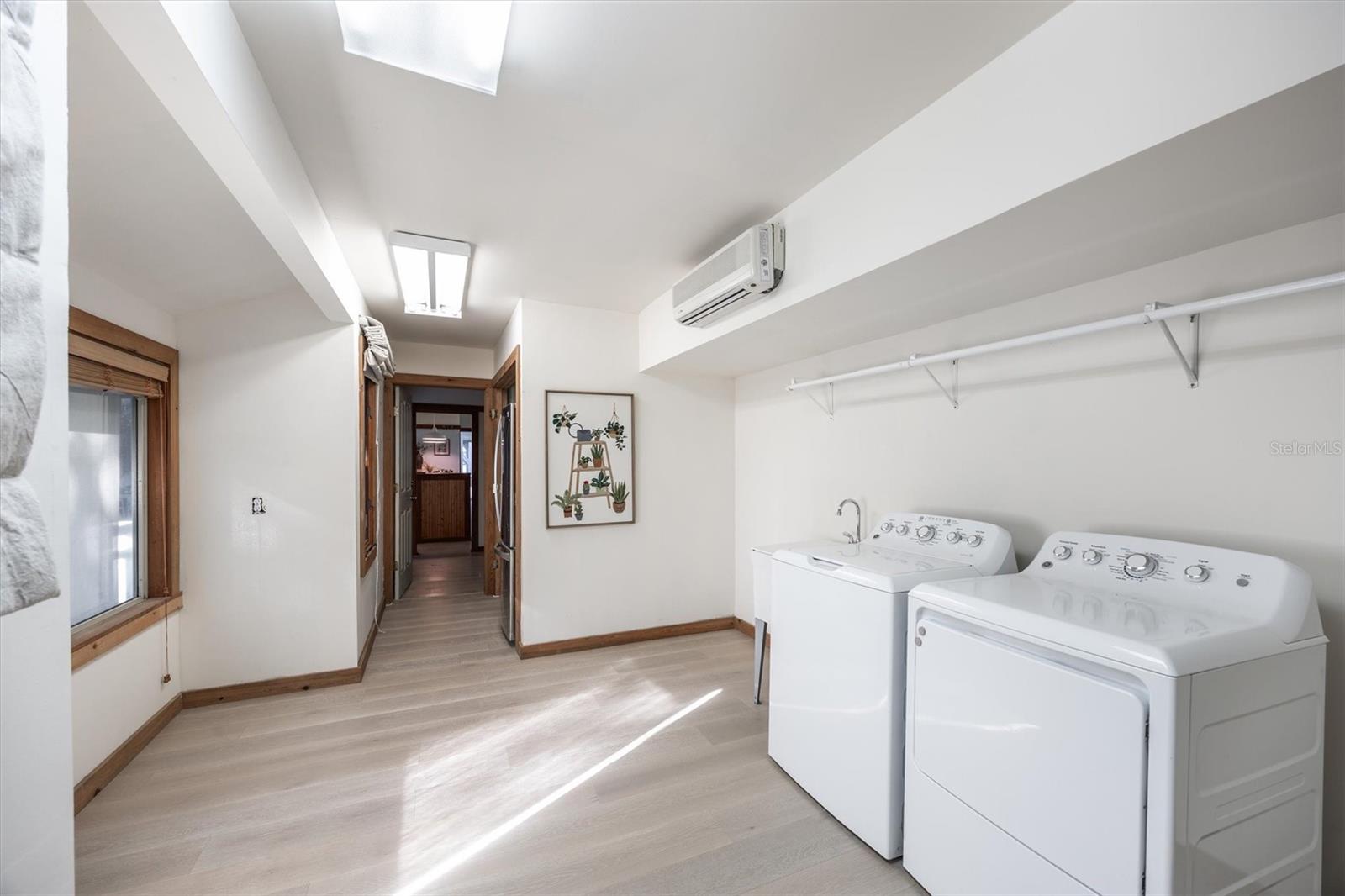 Image 30 of 65 For 25608 Devonia Street