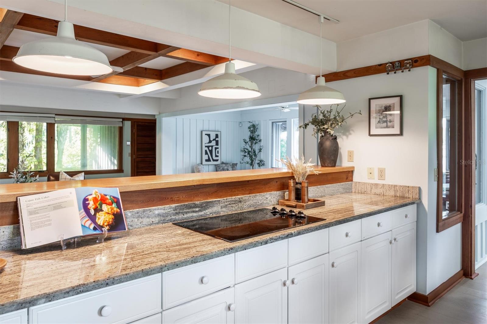 Image 8 of 65 For 25608 Devonia Street