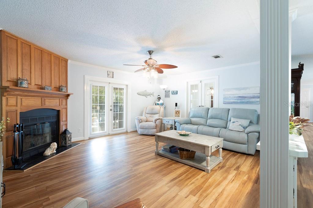 Image 22 of 49 For 2099 83rd Terrace