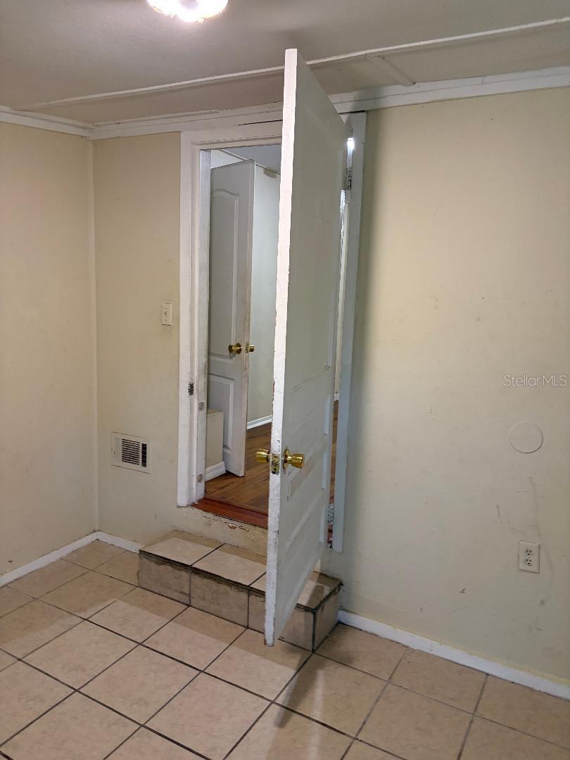 Image 13 of 17 For 1623 3rd Avenue