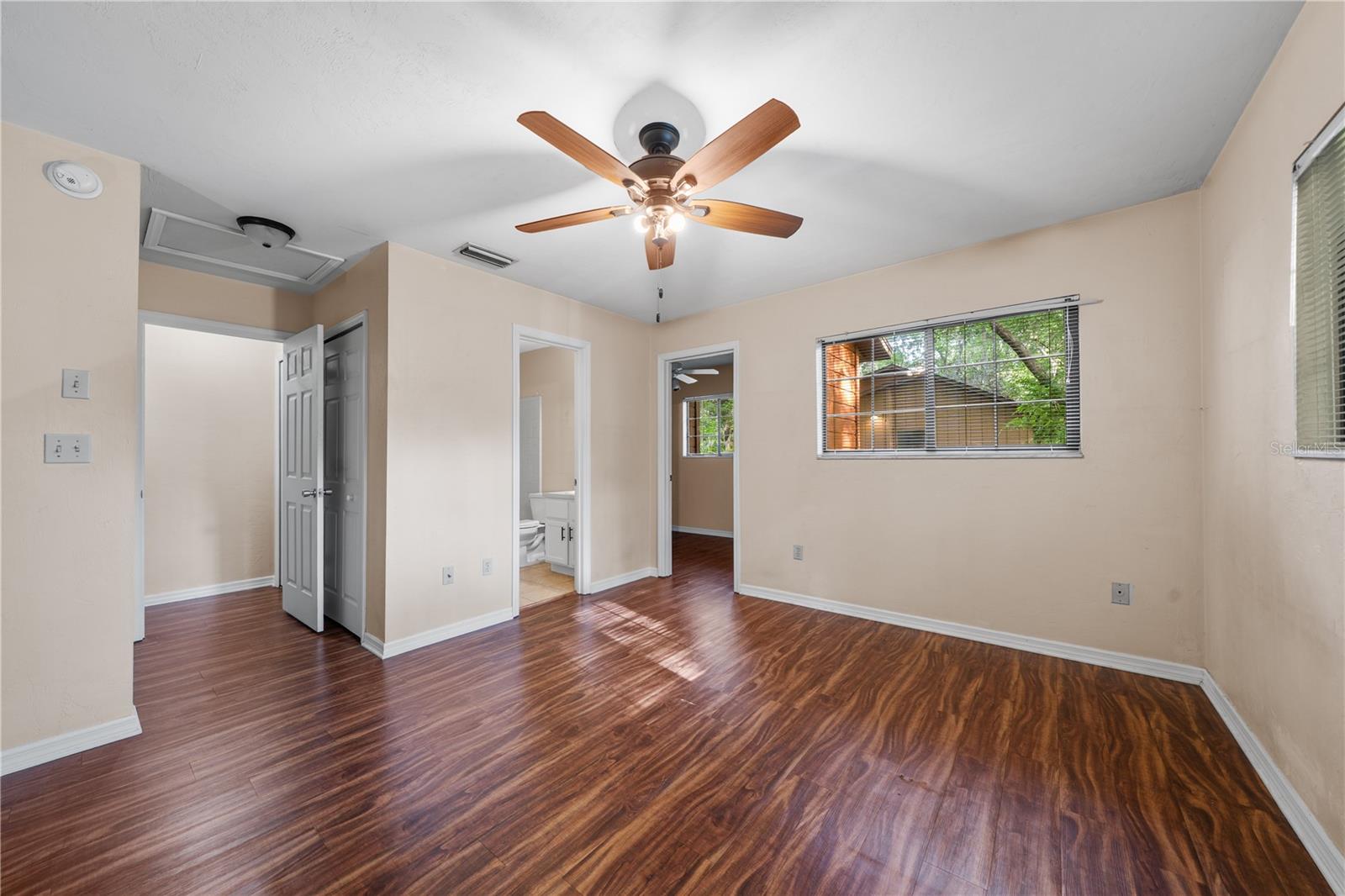 Image 25 of 47 For 5701 10th Place