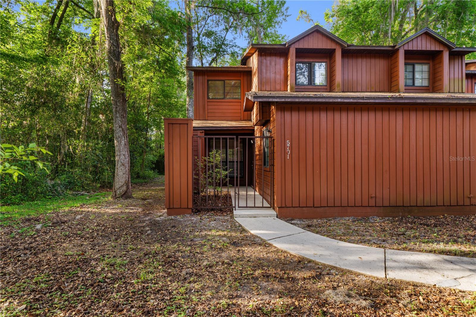 Image 32 of 47 For 5701 10th Place