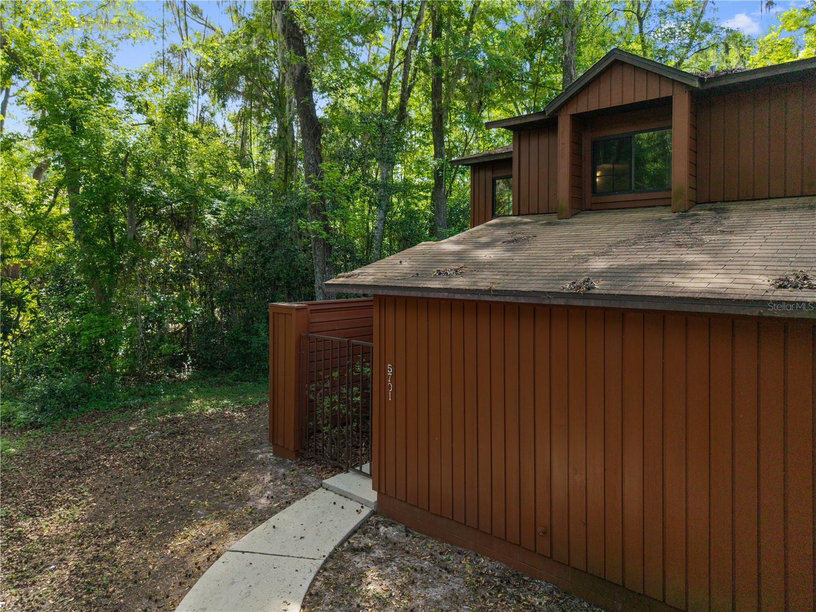 Image 33 of 47 For 5701 10th Place