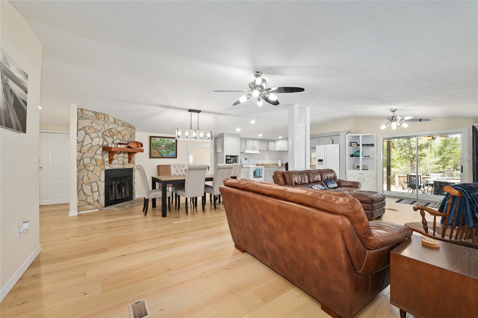 Image 5 of 93 For 7870 25th Place